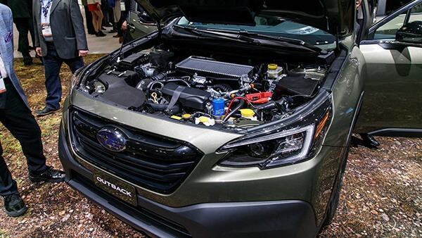 2022 subaru outback at the new york auto show 2022 subaru outback at the new york auto show muaxegiatot vn 12 Mua xe Subaru Outback trả góp, Bán xe Subaru Outback 2022 giá rẻ